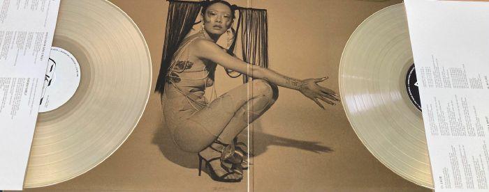 Rina Sawayama feat. ELTON JOHN - SAWAYAMA: Deluxe Edition (Clear Double Vinyl)