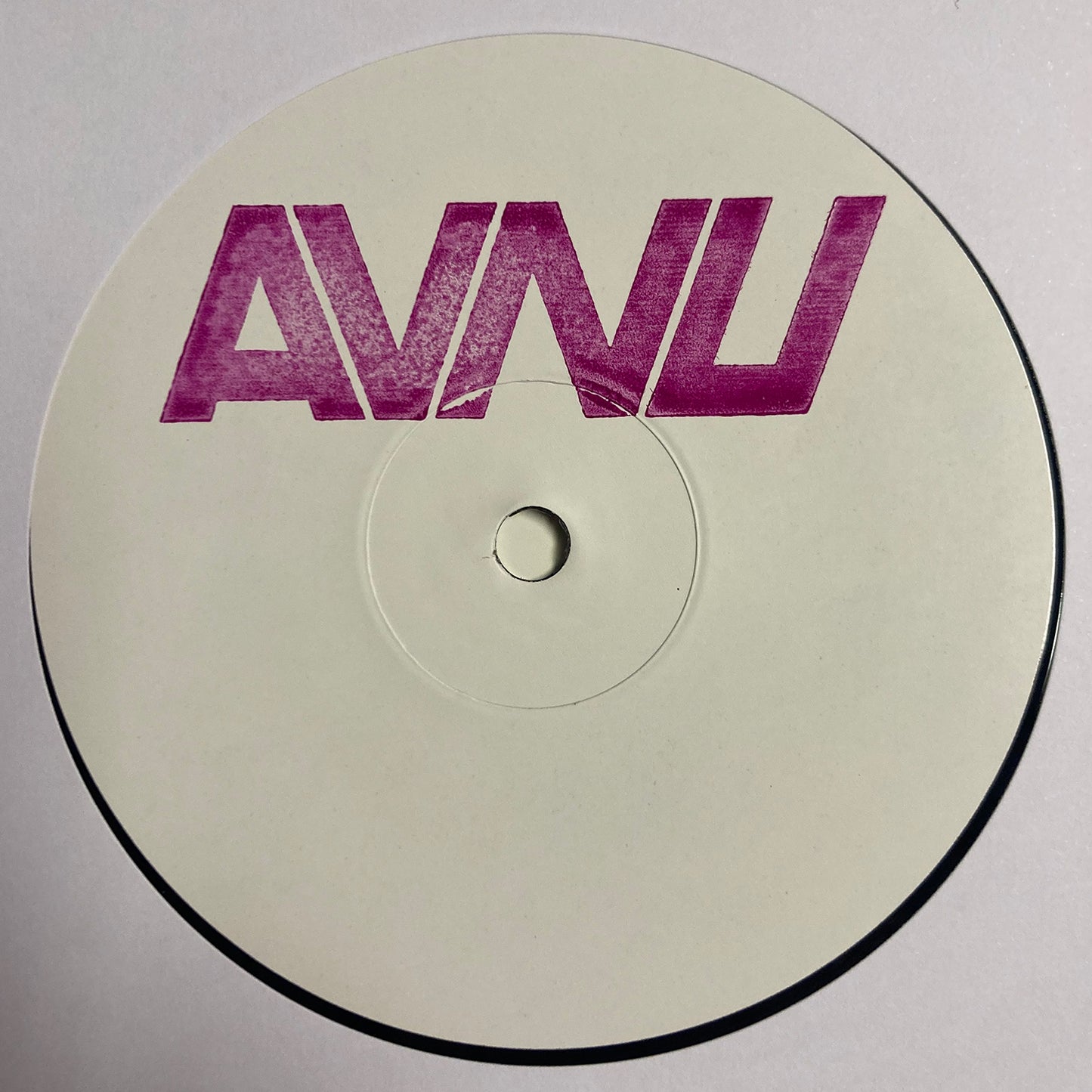 AVNU - The Showdown / Lose My Head