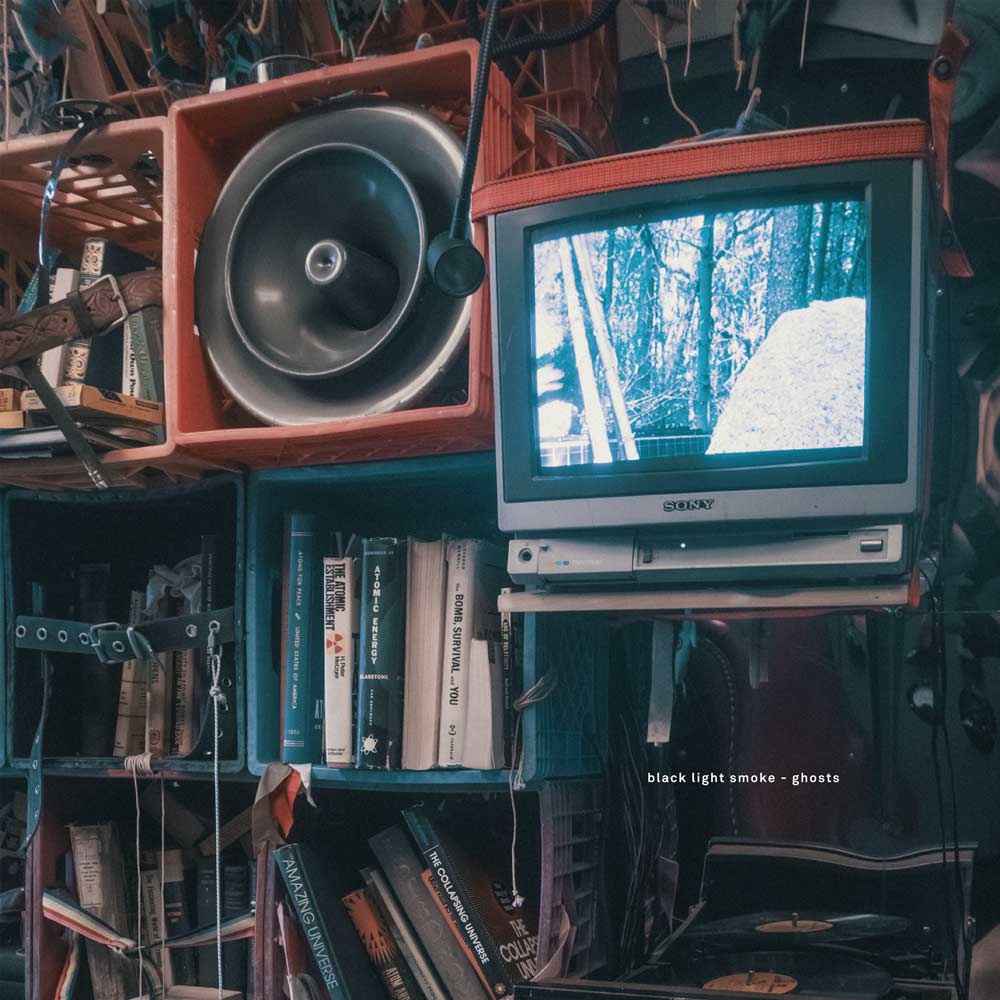 BLACK LIGHT SMOKE - GHOSTS (2LP,GF Sleeve)