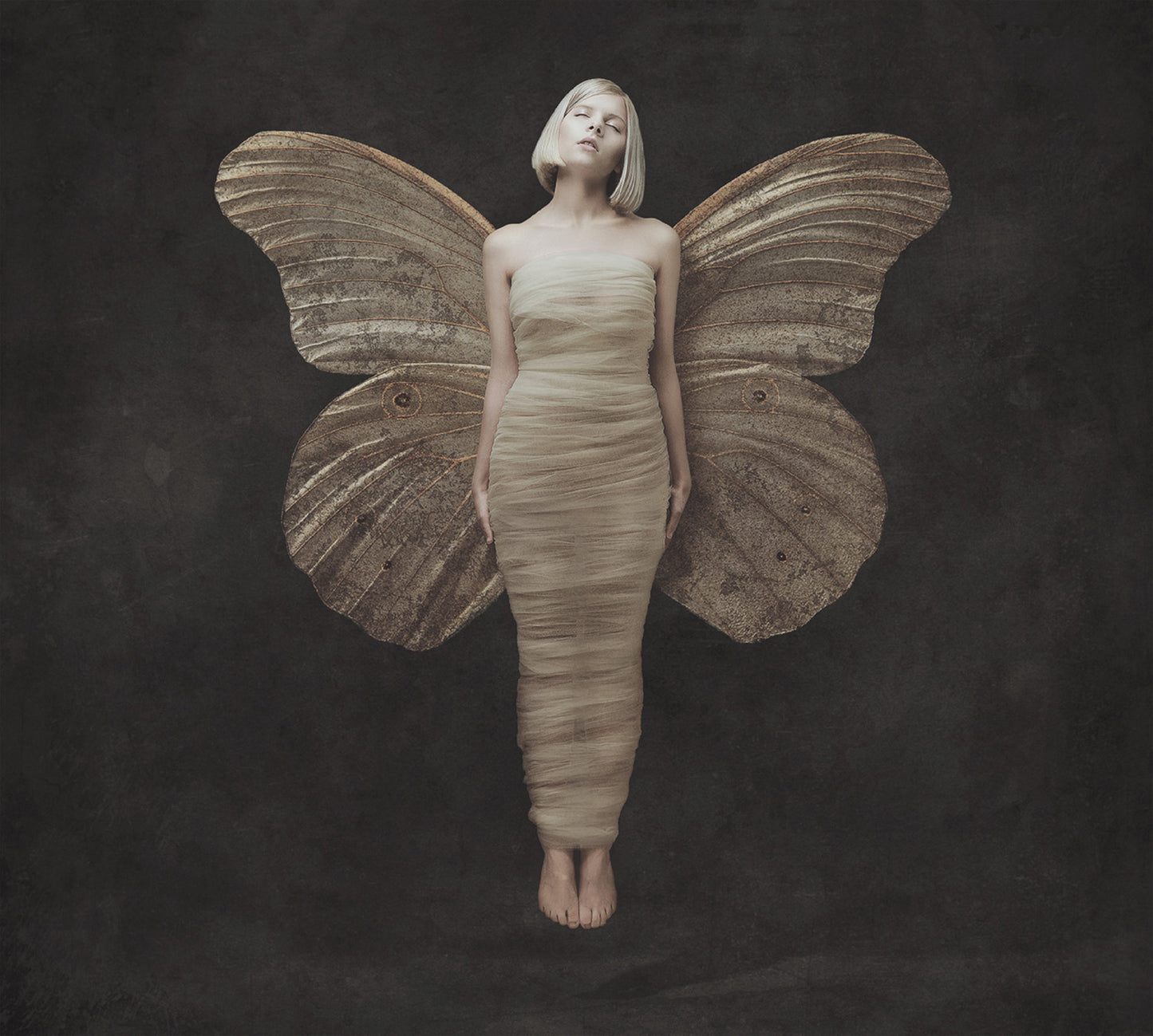 AURORA – ALL MY DEMONS GREETING ME AS A FRIEND [White Marble LP]