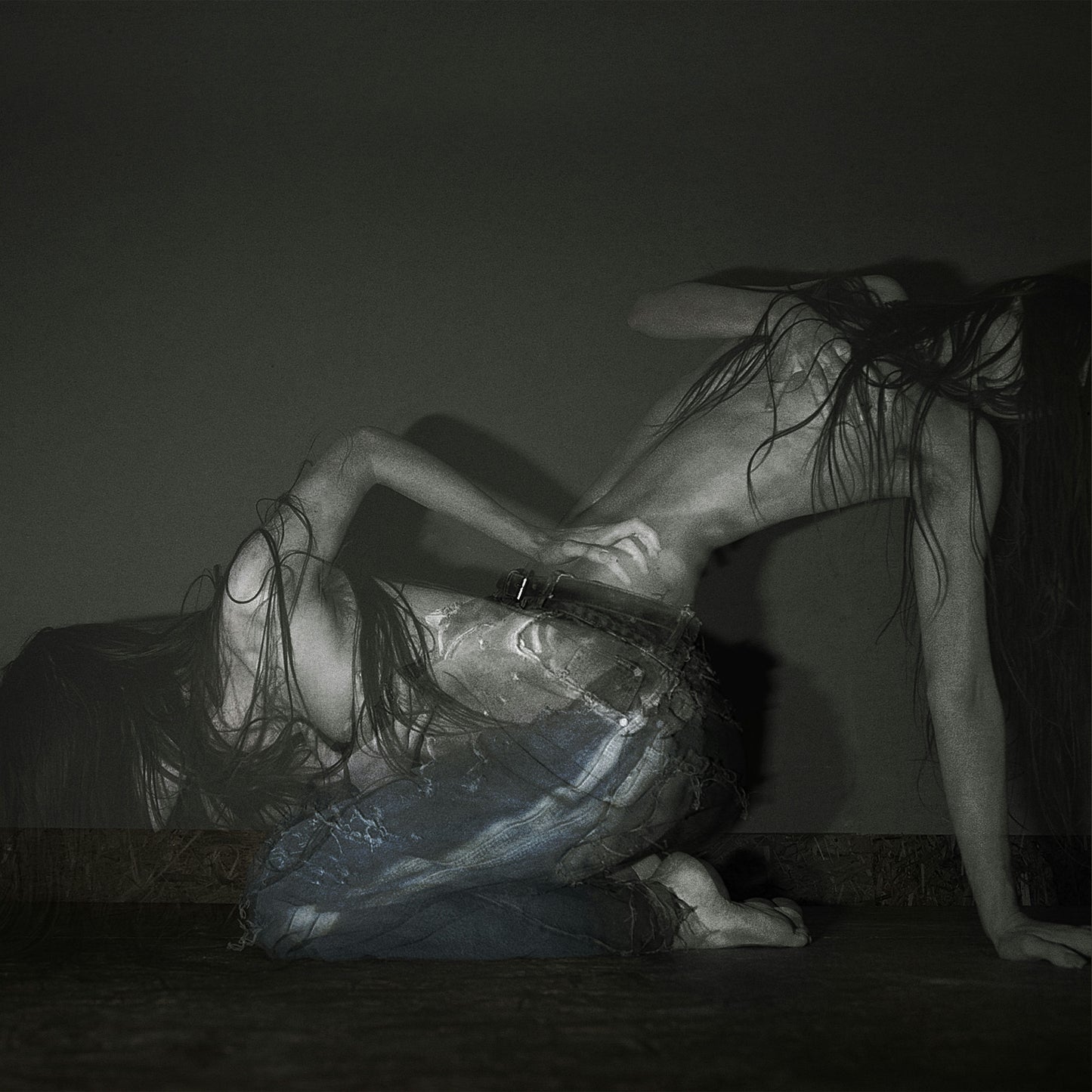 Sofia Isella - Something Is A Shell [Clear Smoke coloured vinyl]