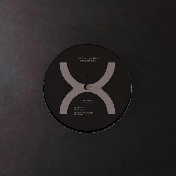 Rebecca Delle Piane - EXTRASENSO 002