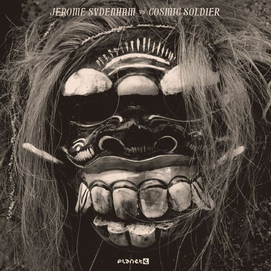 Jerome Sydenham vs Cosmic Soldier - Deeplight / Black Dog