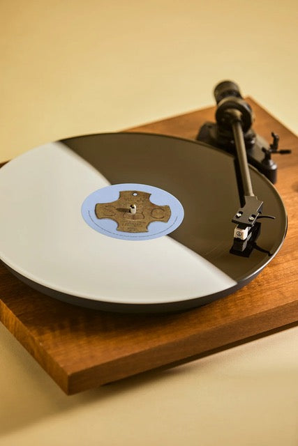 Sabrina Carpenter - Man’s Best Friend [Black & White Vinyl + Alt. Art]