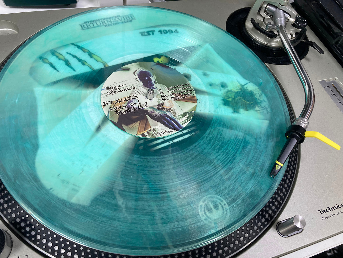 DJ X-Cess - Hold On People EP (Turquoise Smokey Vinyl Edition)
