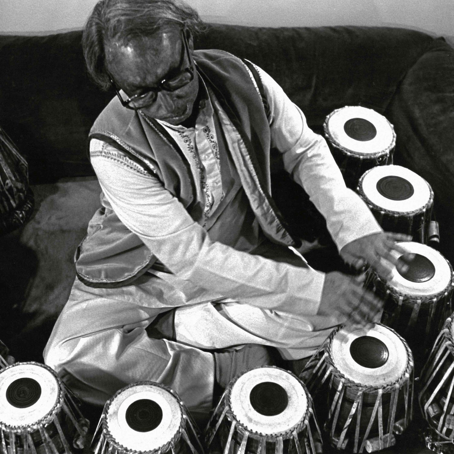 Kamalesh Maitra - Raag Kirwani on Tabla Tarang