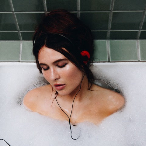 Mimi Webb - Confessions [Blue Clear LP] (ONE PER PERSON)