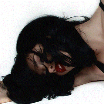 Nessa Barret - TOUGH LOVE [140g red & Black vinyl]
