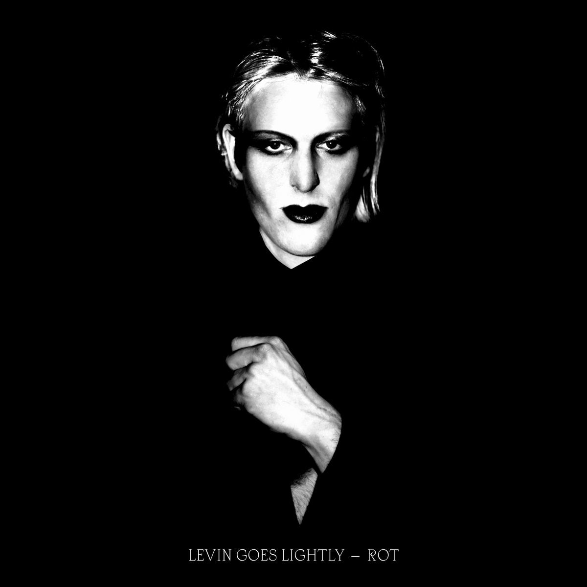 LEVIN GOES LIGHTLY - ROT [LP]