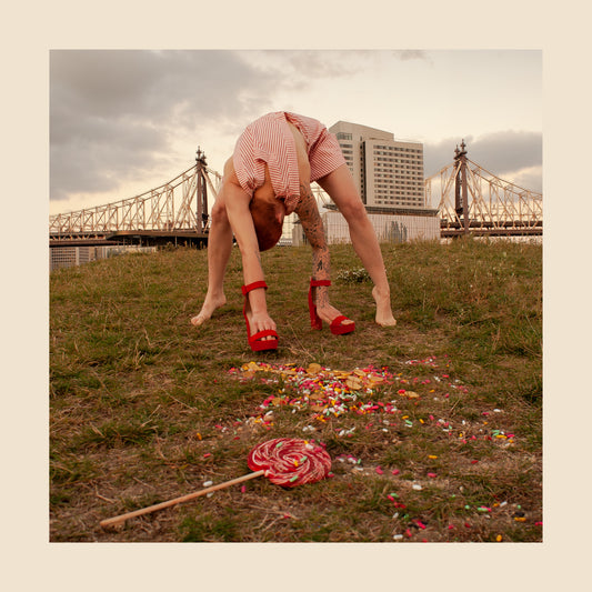 Flossing - World of Mirth