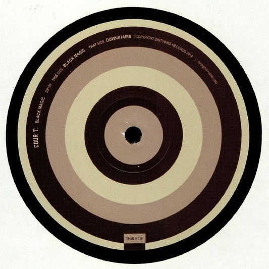 Cour T. - Black Magic