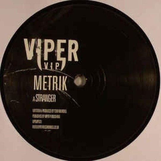 Metrik - Stranger / Moving On